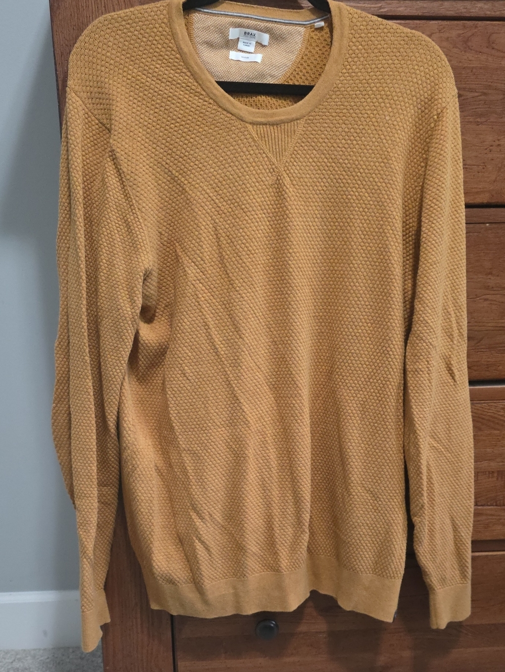 BRAX Men’s Crewneck Textured Knit Sweater in Mustard